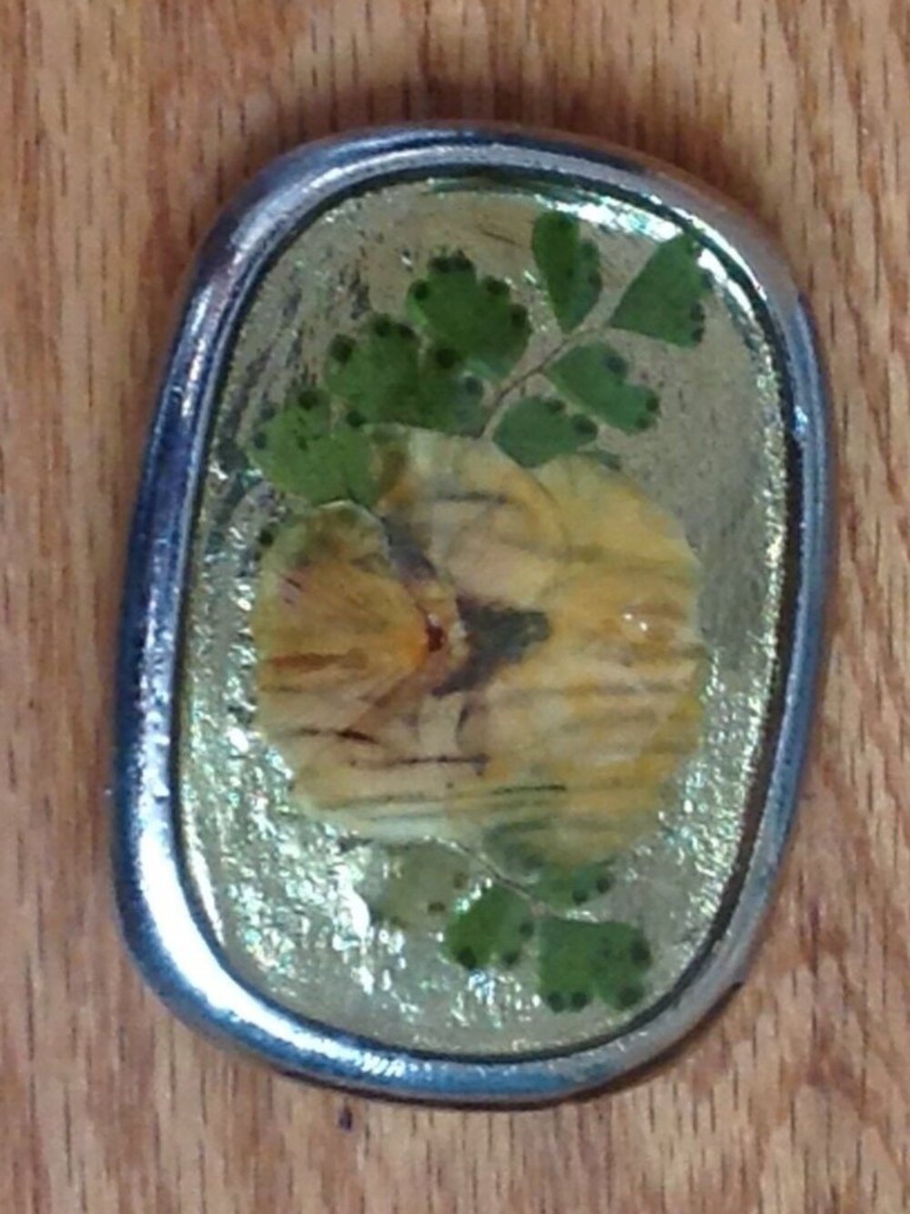 VINTAGE PRESSED FLOWER BELT BUCKLE WOMENS YELLOW SILVER METAL HEART ON MADE USA